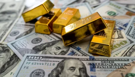 Gold Investment: When and How Should It Be Done?